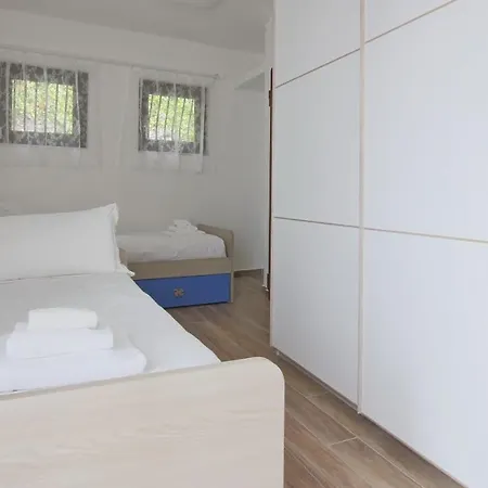 Italianway - Santa Marta 37 * Como